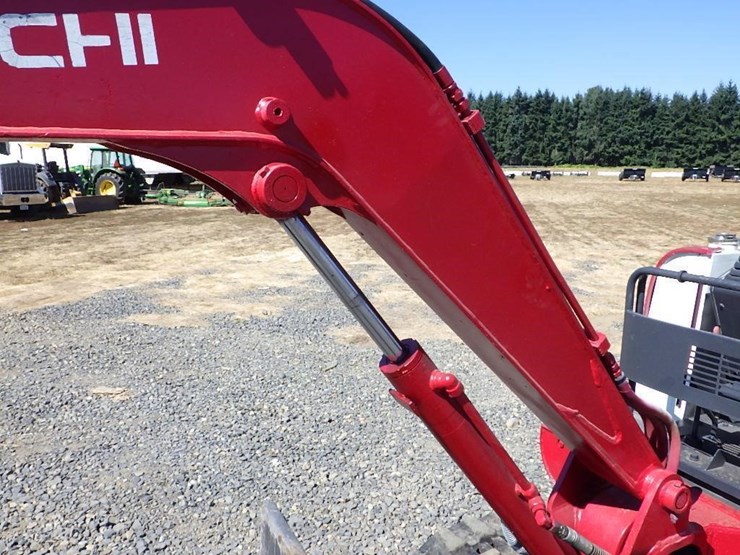 takeuchi-tb020-image-11