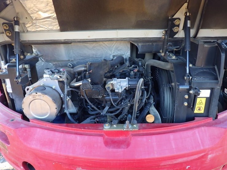 2019-takeuchi-tb260-image-19