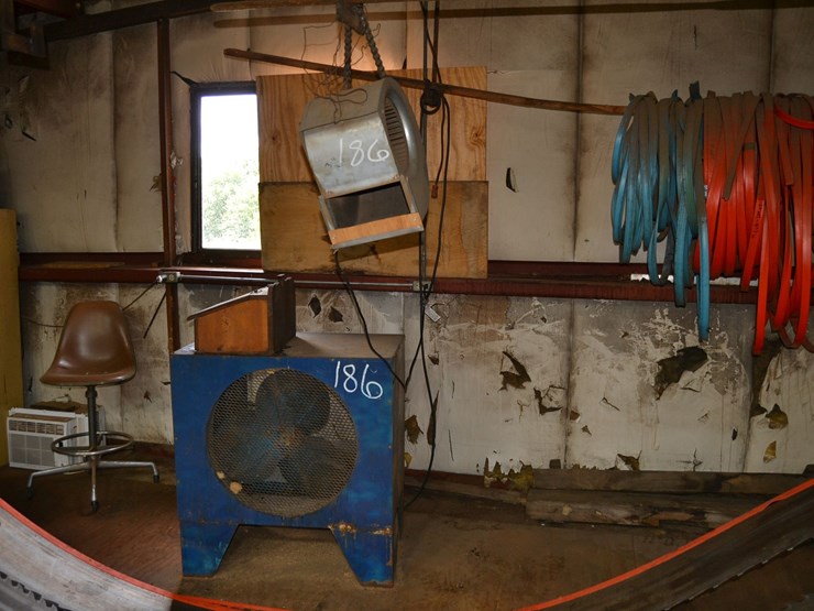 2-shop-fans-image-1