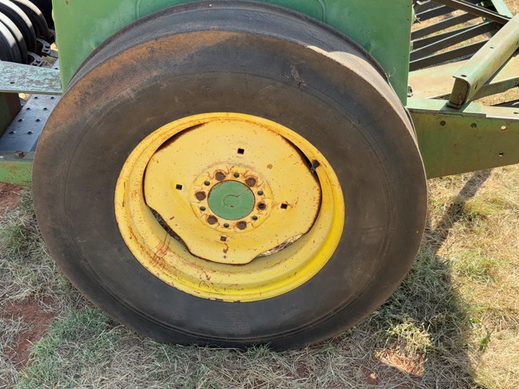 john-deere-8350-image-12