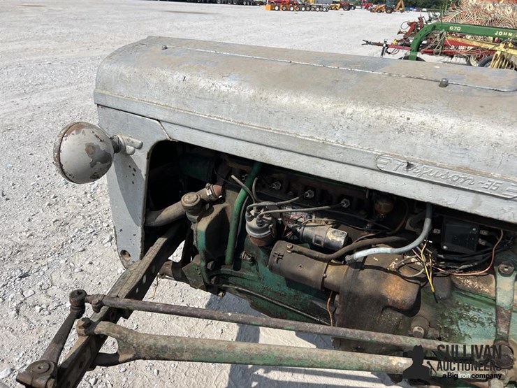 massey-ferguson-35-image-11