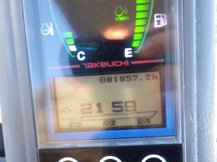 2019-takeuchi-tb230-image-31