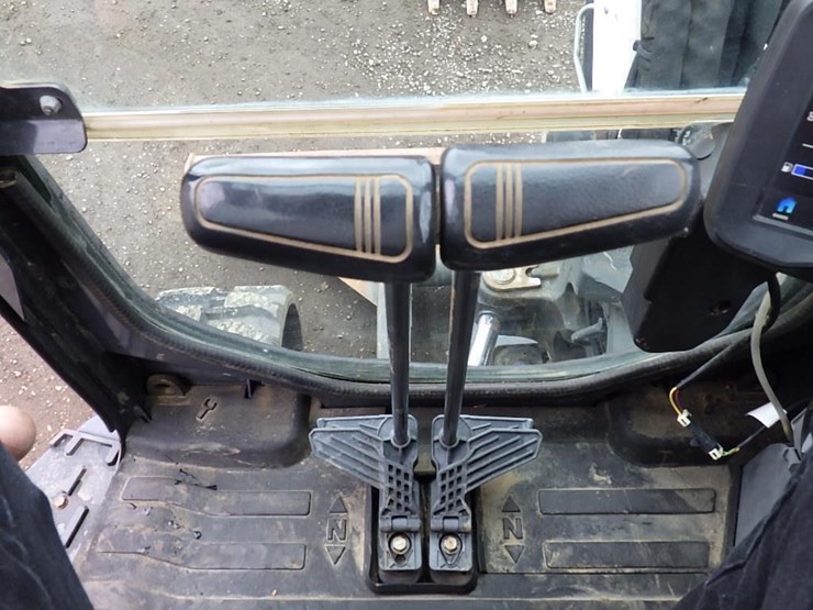 2020-bobcat-e42-image-36