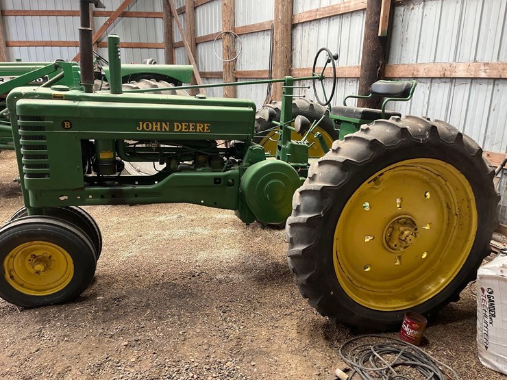 john-deere-b-image-5