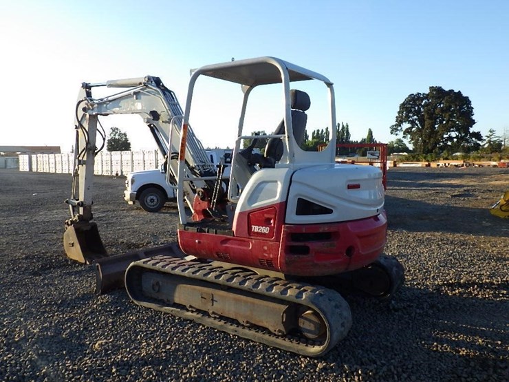 2019-takeuchi-tb260-image-5