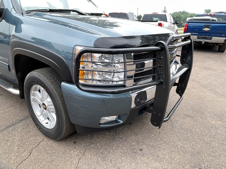 2011-chevrolet-silverado-1500-image-47