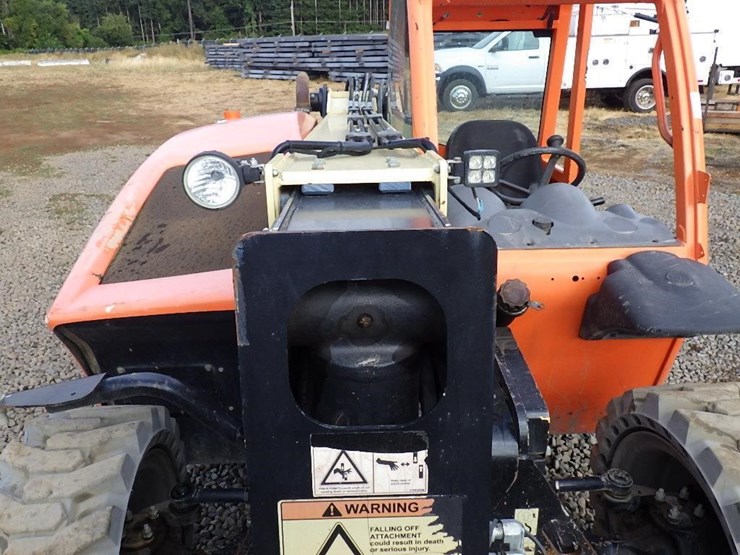 2017-jlg-g5-18a-image-13