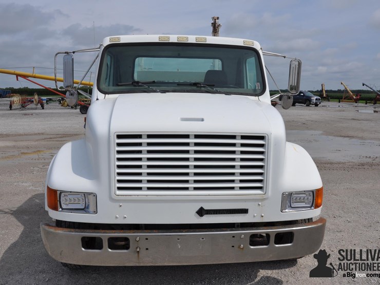 2000-international-4700-image-2