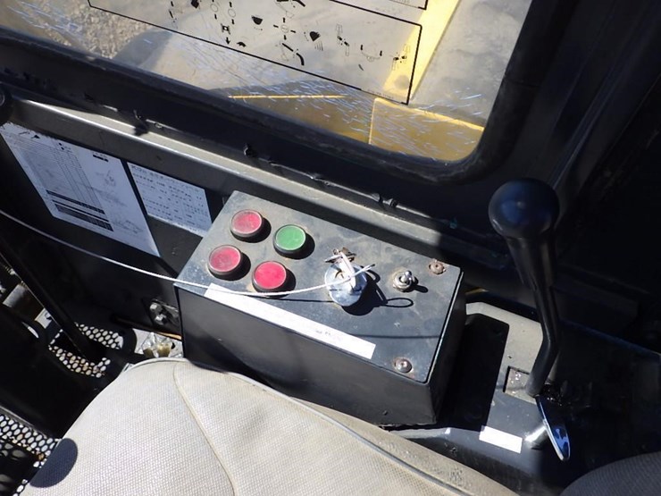 komatsu-pc12uu-image-27