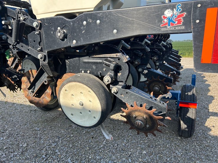 kinze-3500-image-18