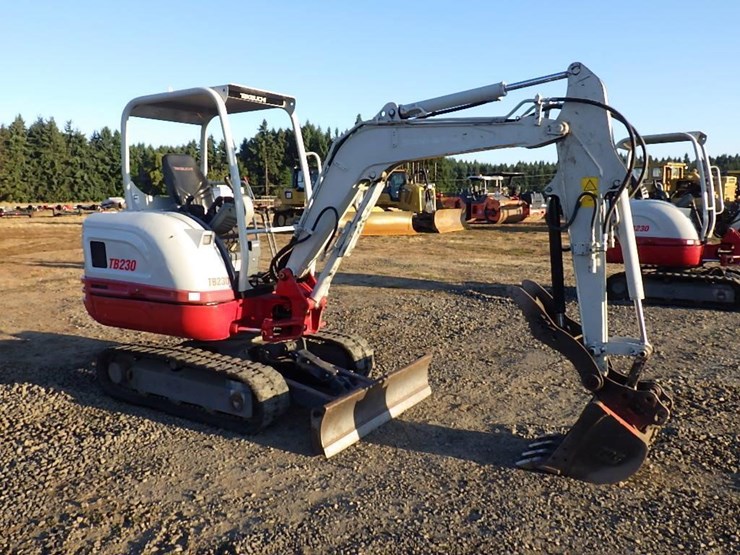 2019-takeuchi-tb230-image-2