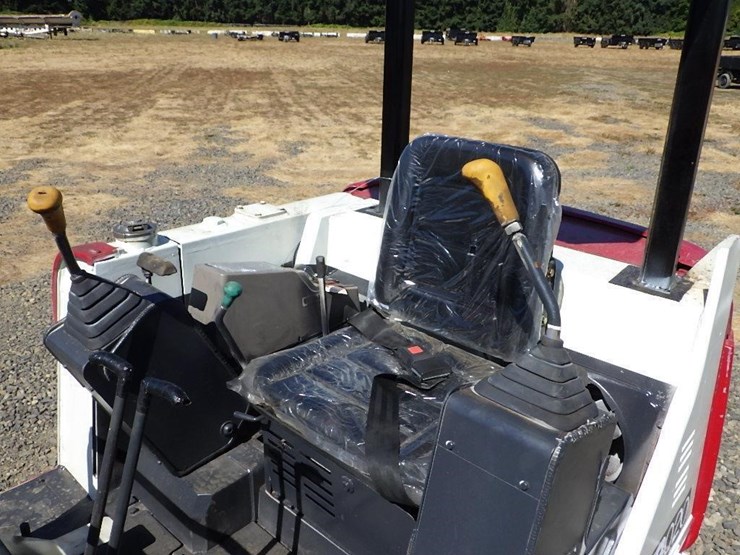 takeuchi-tb020-image-26