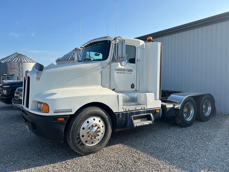 1990-kenworth-t600-image-1