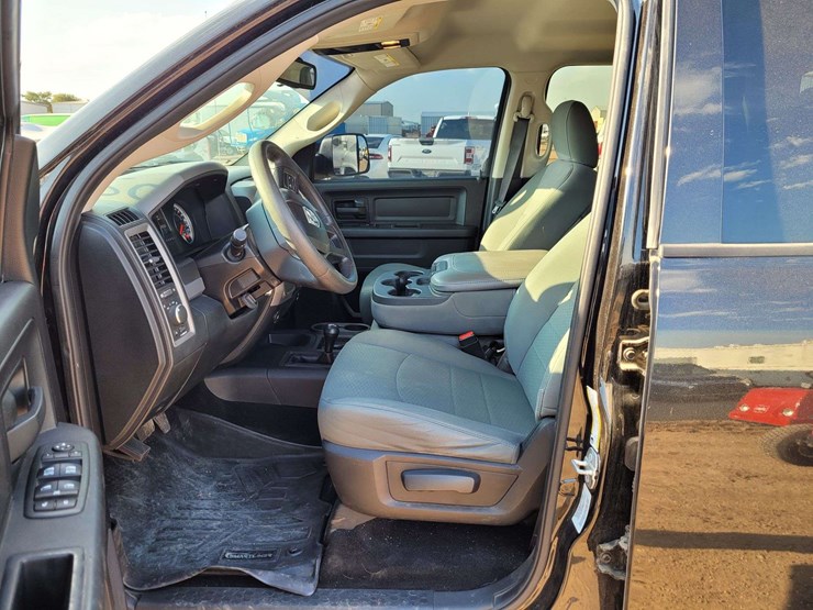 2016-ram-2500-tradesman-image-8
