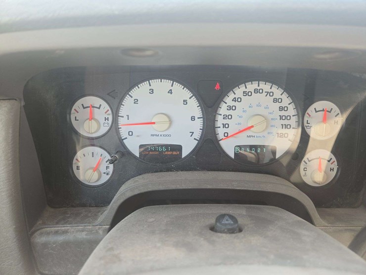 2005-dodge-ram-1500-image-16