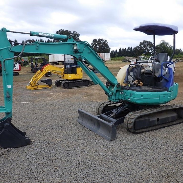 KOMATSU PC35MR-1