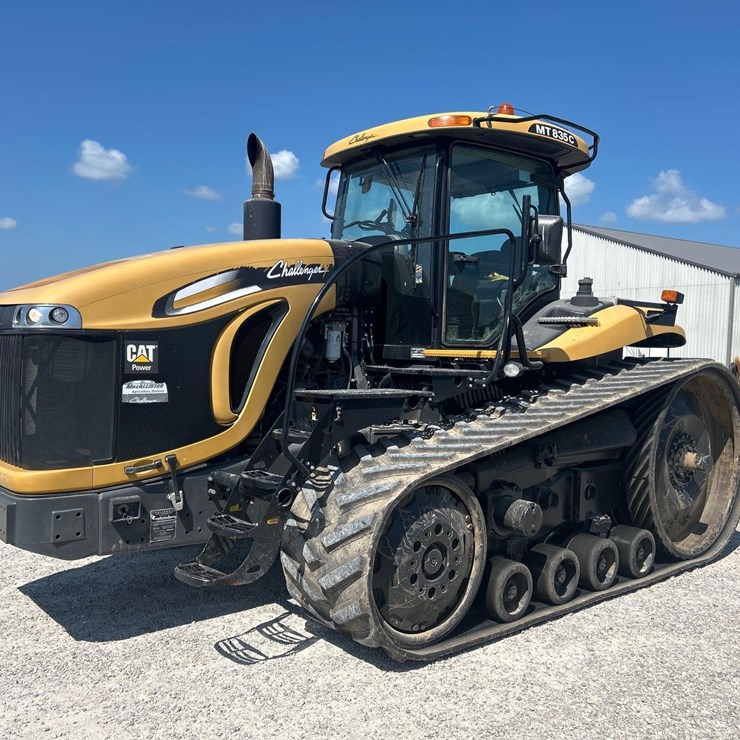 2013 CHALLENGER MT835C