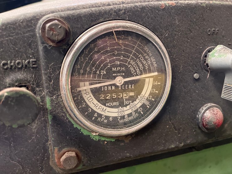 john-deere-830-image-6