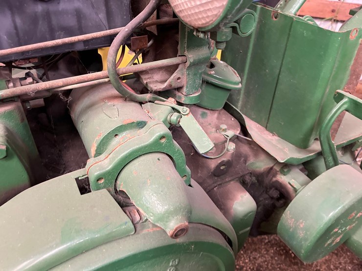 john-deere-b-image-15