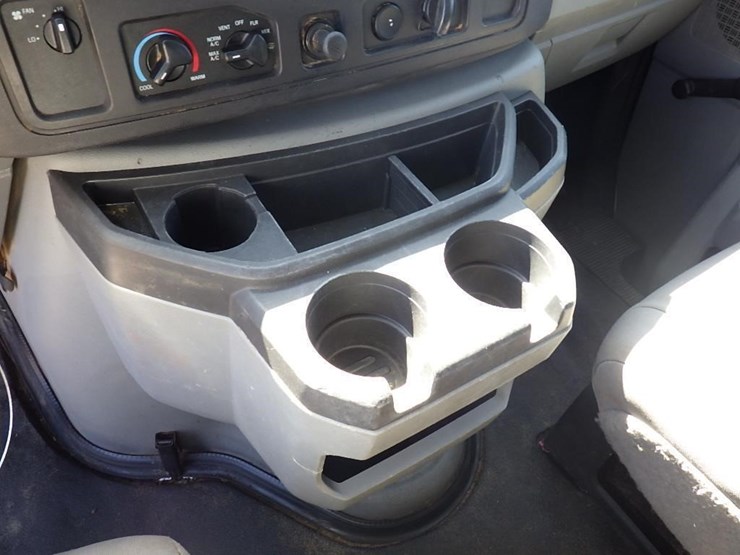 2009-utility-van-image-20