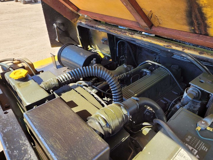 deere-244e-image-7