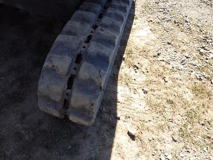 komatsu-pc12uu-image-18
