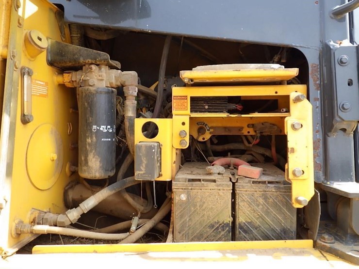 deere-750j-lt-image-18