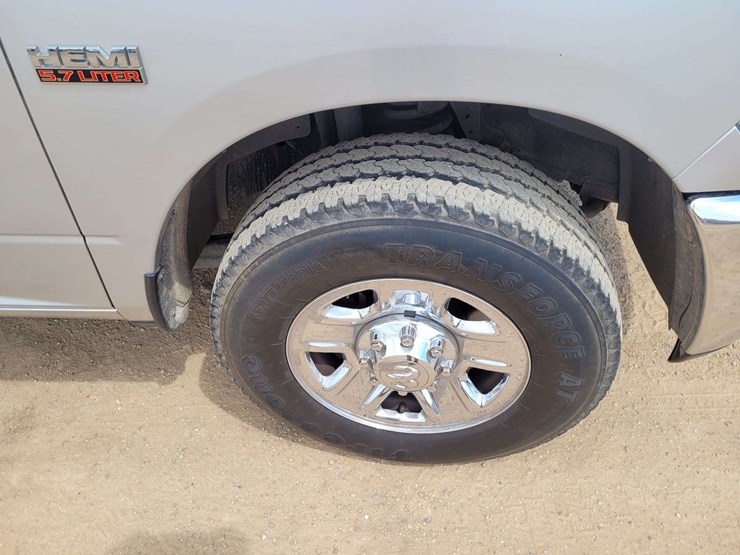 2014-ram-2500-slt-image-17