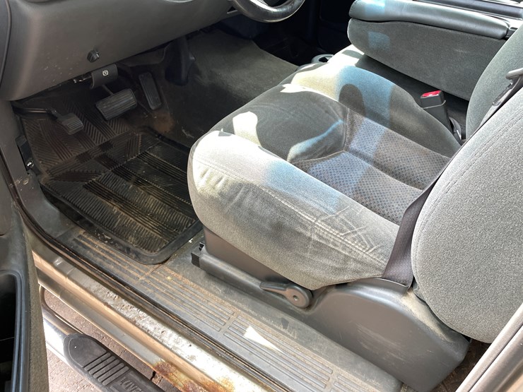 2003-chevrolet-silverado-1500-image-29