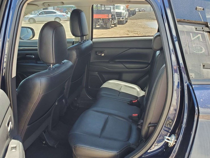 2016-mitsubishi-outlander-image-6