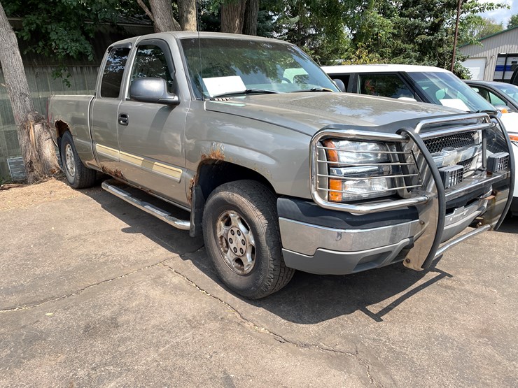 2003-chevrolet-silverado-1500-image-3
