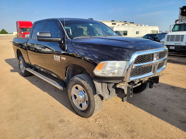 2016-ram-2500-tradesman-image-2