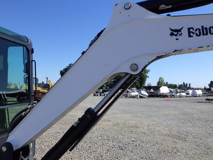 2012-bobcat-e50-image-17