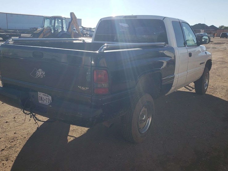 2001-dodge-ram-1500-image-3