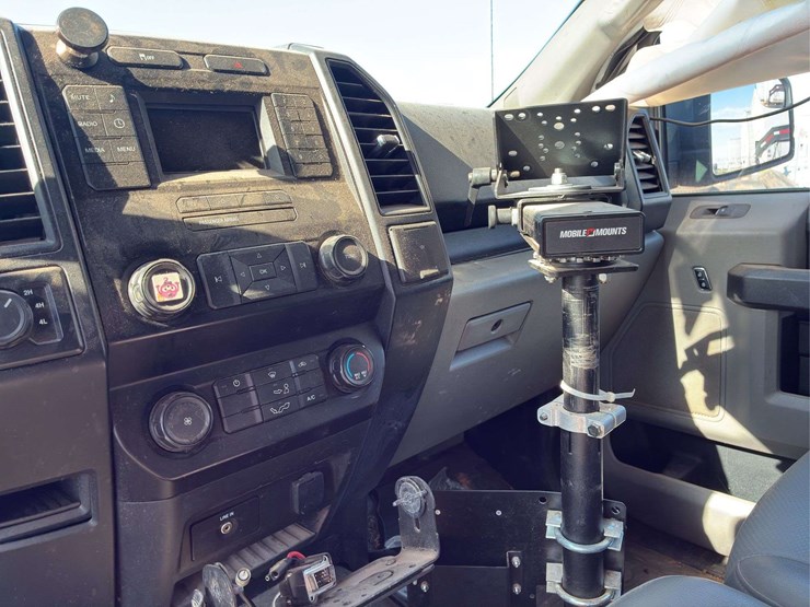 2015-ford-f150-lariat-image-8