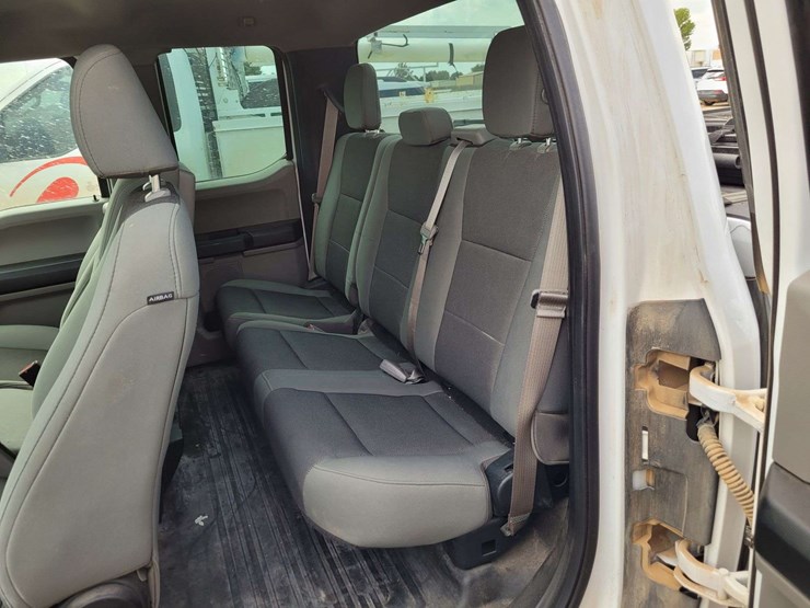 2017-ford-f150-image-5