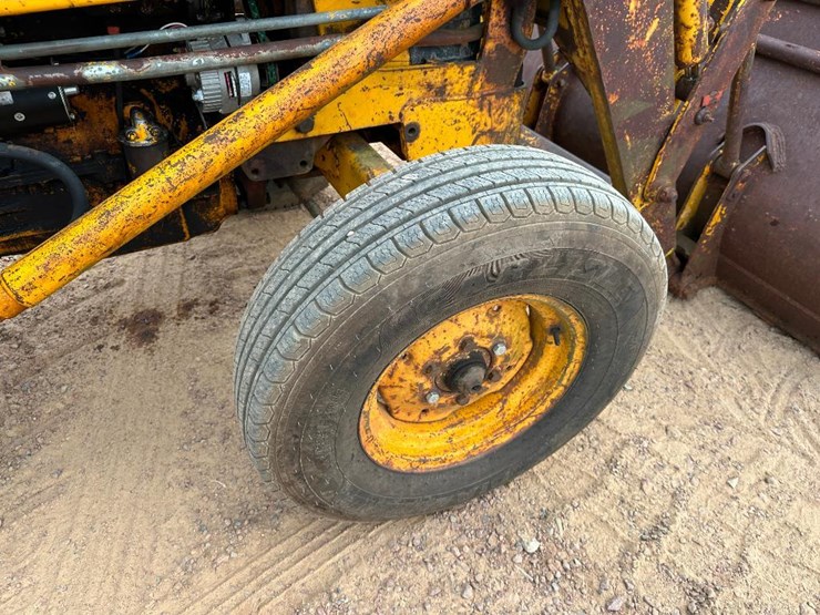 massey-ferguson-30-image-9
