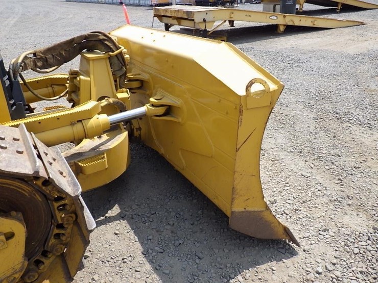 deere-750j-lt-image-9