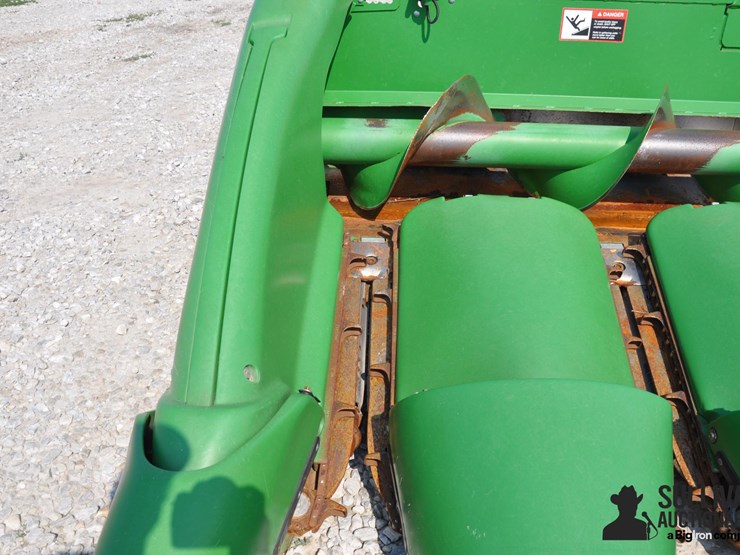 2008-john-deere-608c-image-12