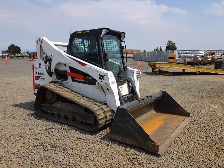 2022-bobcat-t770-image-2
