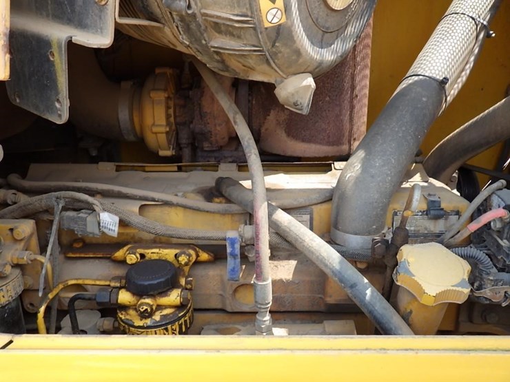 deere-750j-lt-image-22