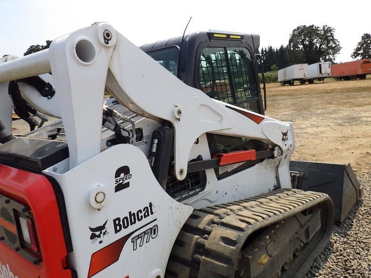 2022-bobcat-t770-image-13