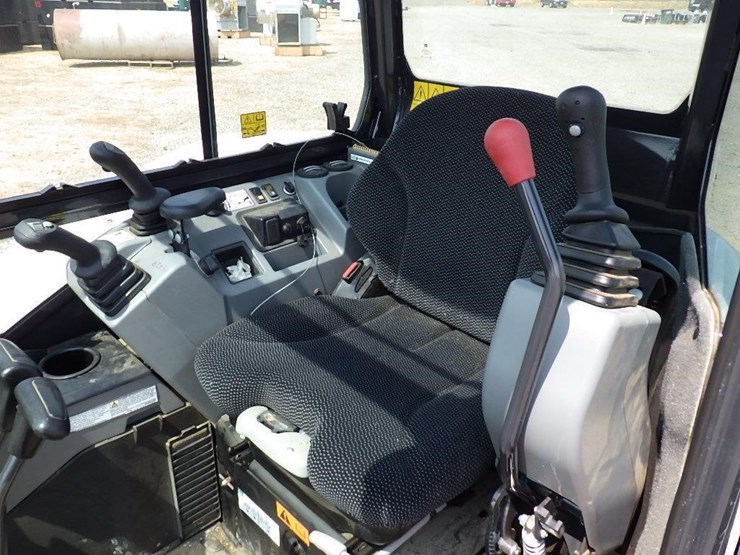 2022-bobcat-e42-image-24