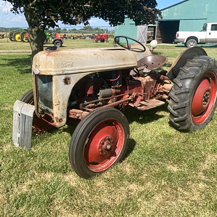 1947 FORD 2N