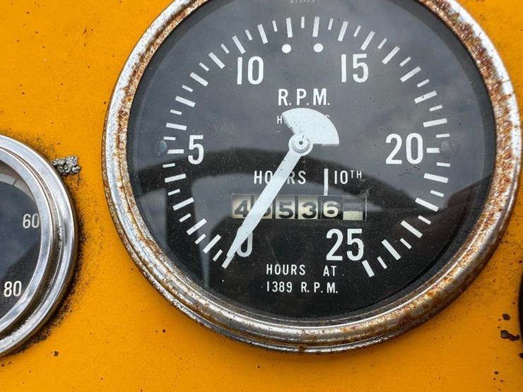 massey-ferguson-30-image-31