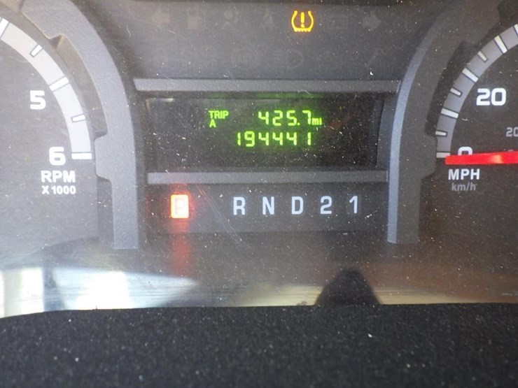 2009-utility-van-image-18