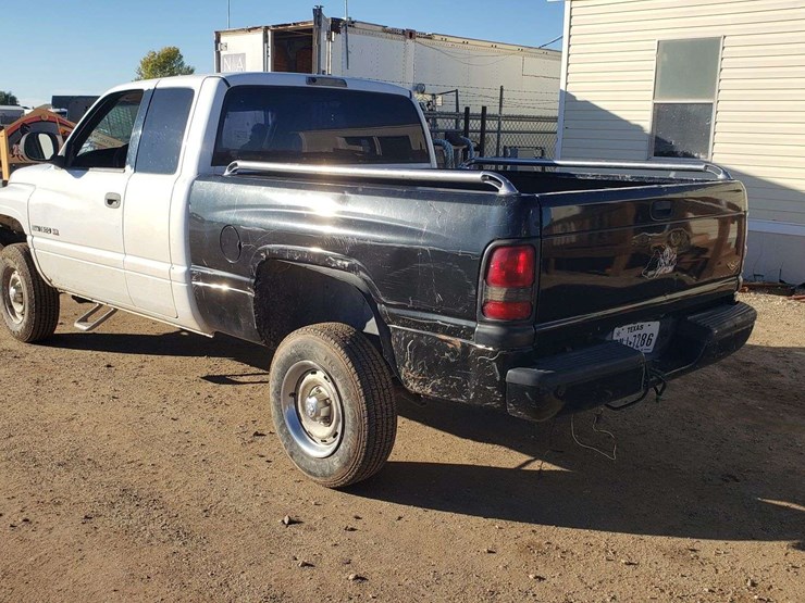 2001-dodge-ram-1500-image-4