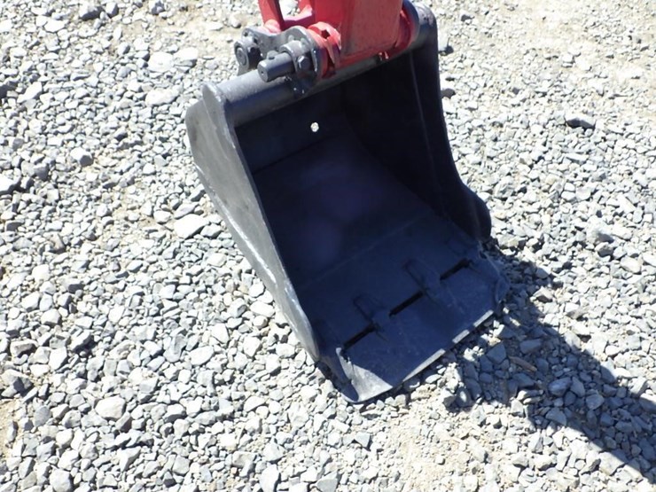 takeuchi-tb020-image-8