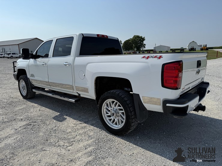 2017-chevrolet-3500hd-image-7