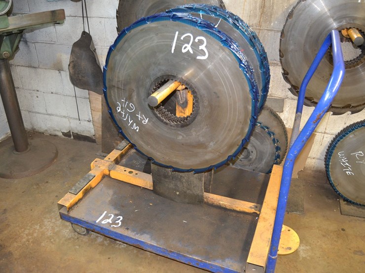 33-retipped-and-sharpened-saws-for-corley-gang-edger-w/-saw-cart-w/-39-saws-needs-resharpening-w/-guides-w/-guide-cart-image-3